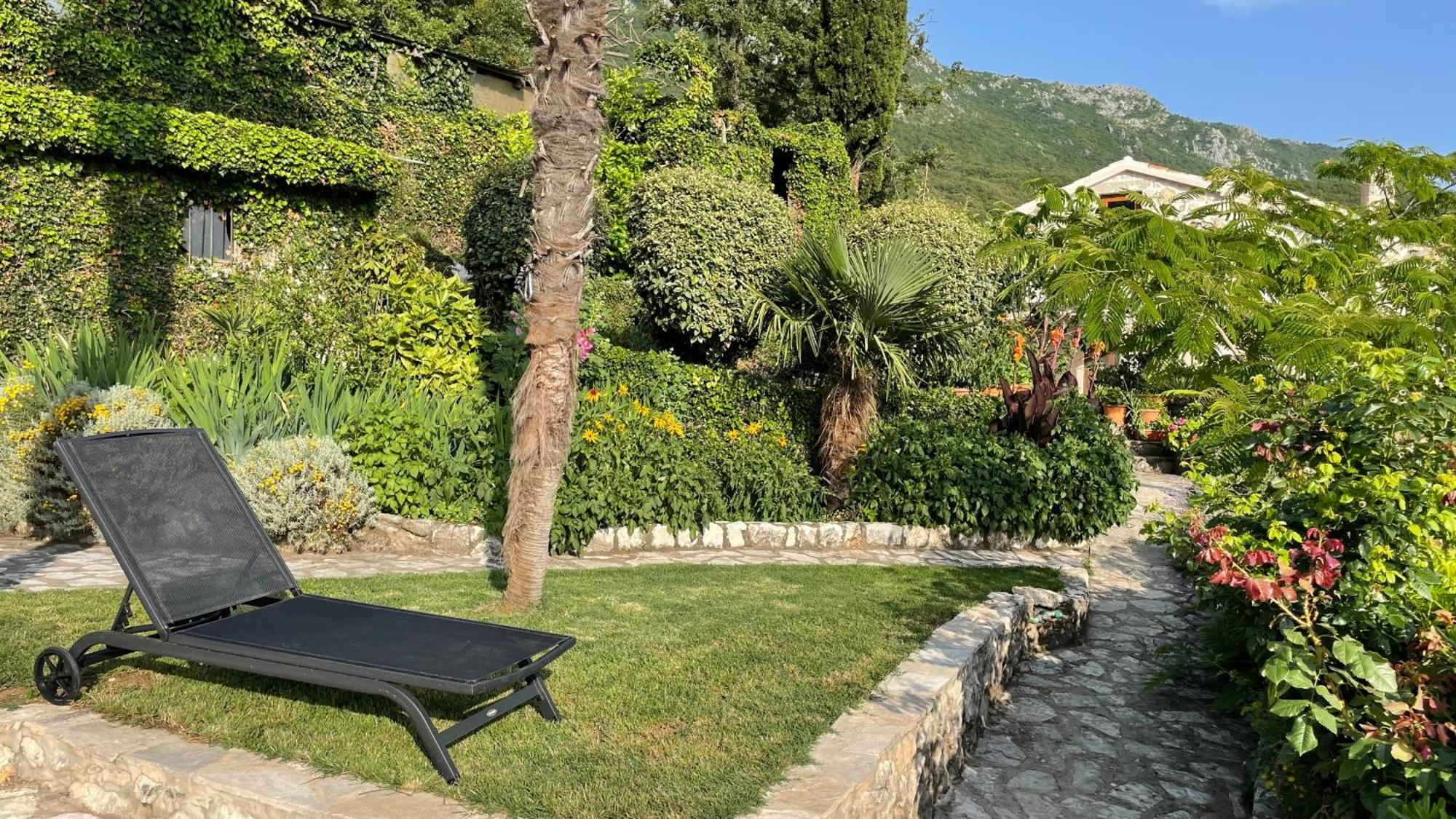 Mountains Villa Near Budva Exterior foto